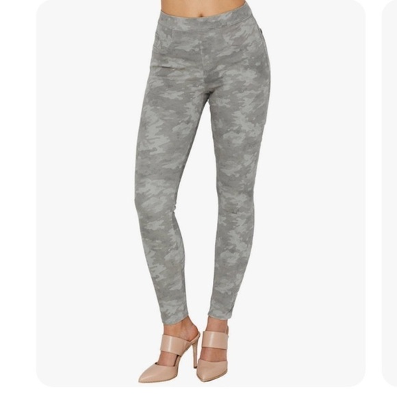 SPANX Jean-ish Ankle Leggings Stone Wash Camo - Picture 1 of 16